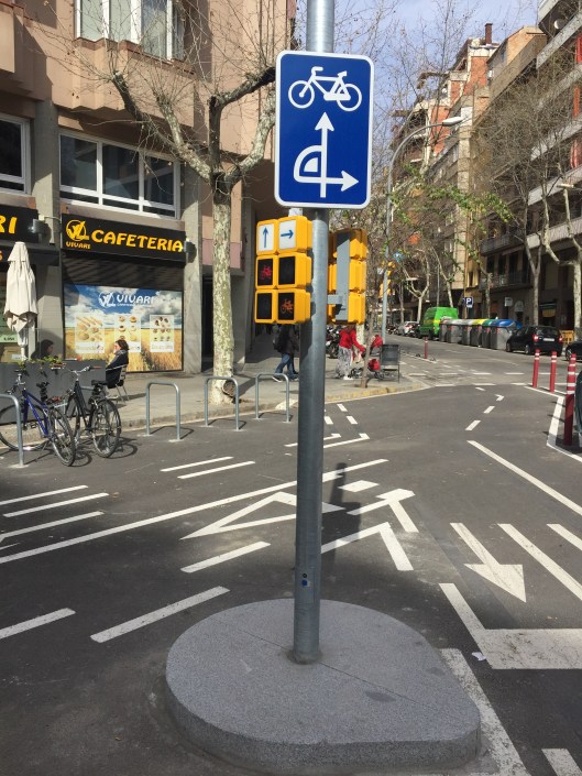 24408F25-AD74-4FBB-9C1B-E8C1F00E3AE2